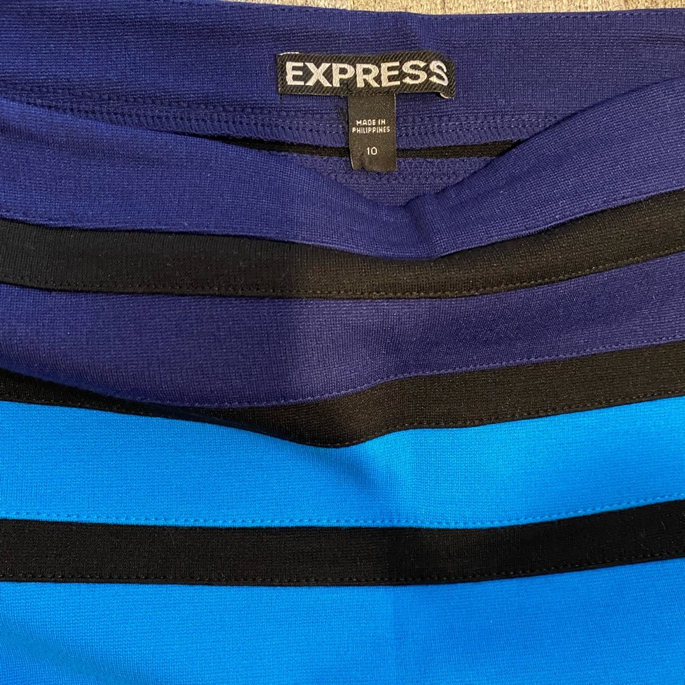 EXPRESS Skirt - Picture 2 of 5
